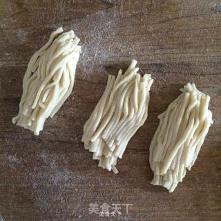 银丝卷的做法步骤：8