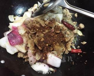 洋葱孜然羊肉的做法步骤：11