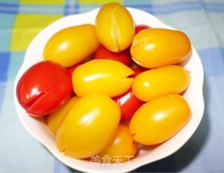 蜜汁圣女果的做法步骤：2