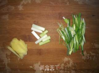 葱油豆腐皮的做法步骤：2