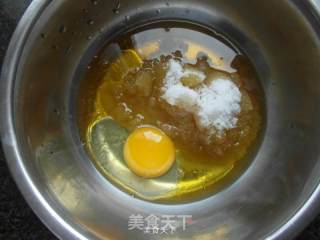 自制桃酥的做法步骤：1