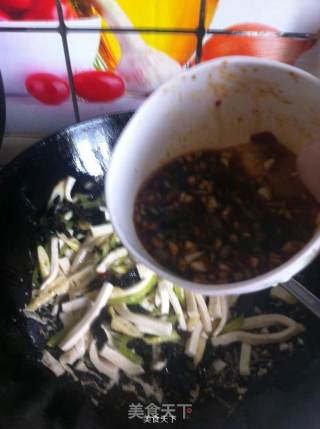 鱼香千叶豆腐丝的做法步骤：10