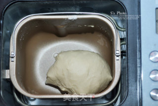 风靡网络的日式炼乳吐司的做法步骤：3