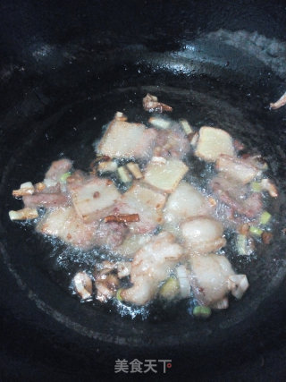 鸡腿炖土豆的做法步骤：3