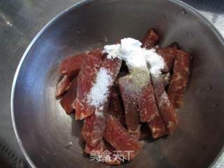菲力牛排炒荷兰豆的做法步骤：3