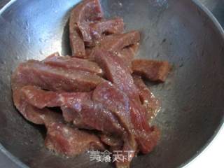 菲力牛排炒荷兰豆的做法步骤：5
