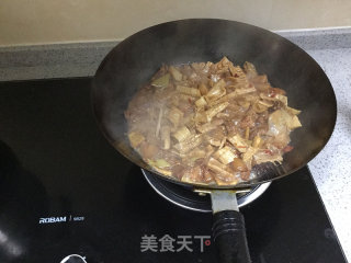笋干红烧肉的做法步骤：7