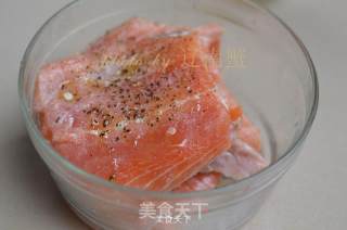 黑椒鱼骨薯泥的做法步骤：3