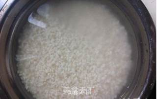 香菇滑鸡煲仔饭的做法步骤：4