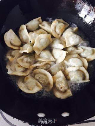 煎饺的做法步骤：5