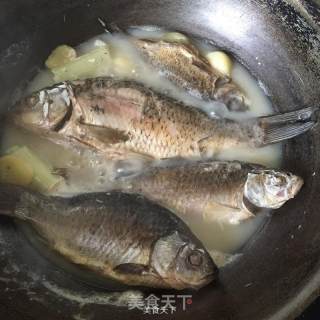 简单鱼汤做法的做法步骤：5