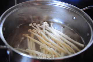 清爽凉拌油菜海鲜菇的做法步骤：3