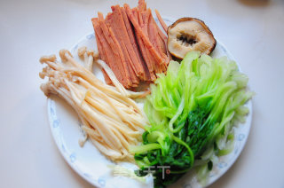 清爽凉拌油菜海鲜菇的做法步骤：6