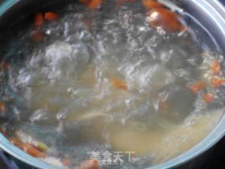 小鲍鱼猪骨汤的做法步骤：5
