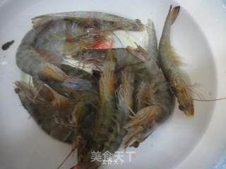 油焖大虾的做法步骤：1