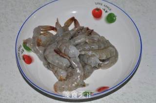 秋葵虾球的做法步骤：1