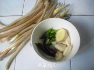 酸辣藕带的做法步骤：1