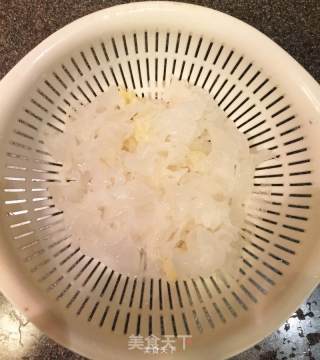 黄瓜丝拌银耳的做法步骤：2