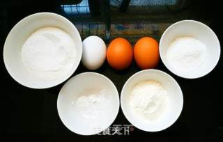Pavlova（蛋白水果蛋糕）的做法步骤：1