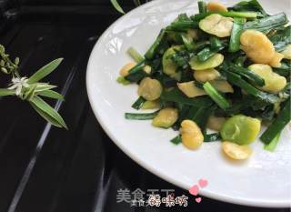 立夏美食【韭菜炒蚕豆】的做法步骤：7