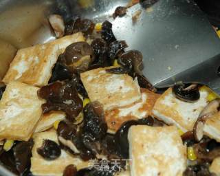 香菇烧豆腐的做法步骤：8