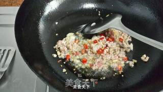 毛豆炒碎肉的做法步骤：4