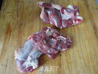 烤羊肉串的做法步骤：1