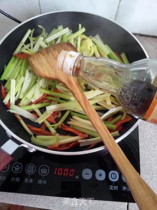 芹菜肉丝的做法步骤：9