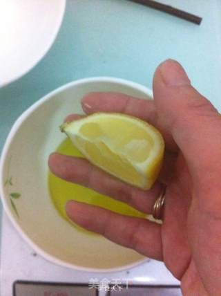 油醋汁藜麦鲜虾色拉的做法步骤：9
