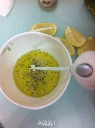 油醋汁藜麦鲜虾色拉的做法步骤：11