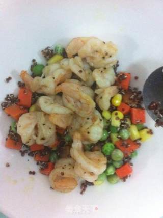 油醋汁藜麦鲜虾色拉的做法步骤：14