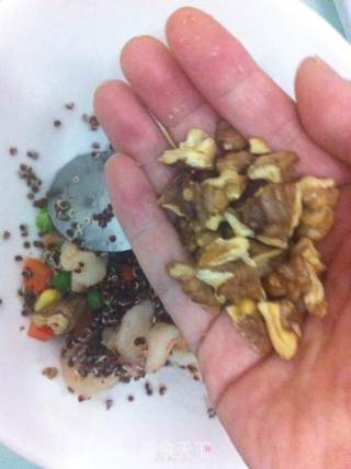 油醋汁藜麦鲜虾色拉的做法步骤：15