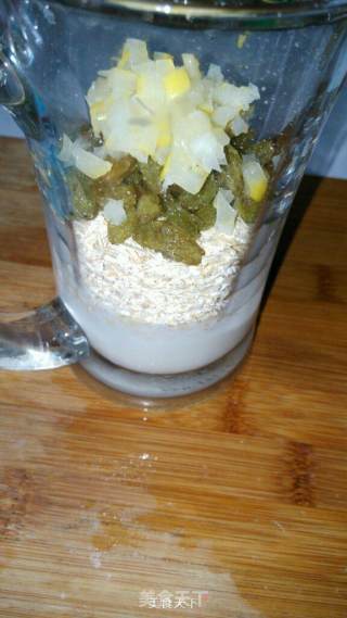 酸奶燕麦杯之柠檬葡萄干杯的做法步骤：4