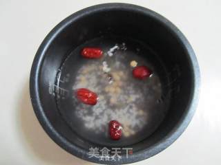 紫米葡萄粥的做法步骤：3