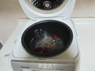 紫米葡萄粥的做法步骤：4