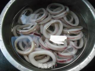香辣鱿鱼圈的做法步骤：4