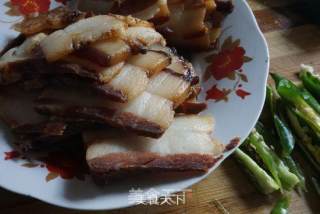 最朴实无华的农家菜【笋干炒腊肉】的做法步骤：1