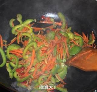 鱼香肉丝的做法步骤：8