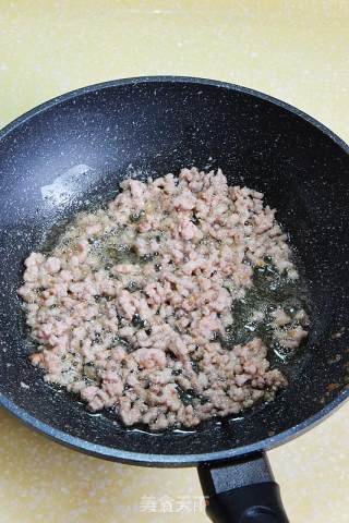 大对虾酱炒面的做法步骤：5