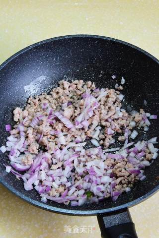 大对虾酱炒面的做法步骤：6