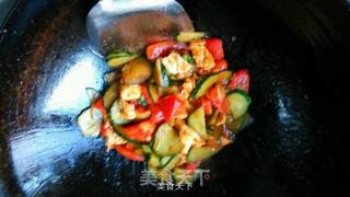 黄瓜西红柿炒蛋的做法步骤：4