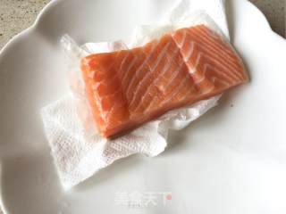 【黑椒三文鱼】的做法步骤：6