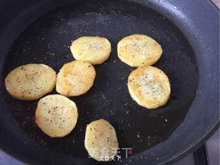 【黑椒三文鱼】的做法步骤：9