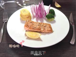 【黑椒三文鱼】的做法步骤：14