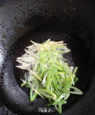清炒蘑菇的做法步骤：3
