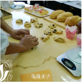 [香兰世家]潘妮朵尼 国宝级面包的做法步骤：6
