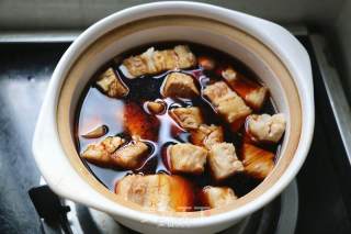 简单做超美味红烧肉的做法步骤：4