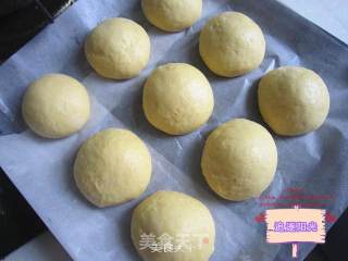 玉米沙拉肉松面包的做法步骤：4