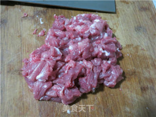 糖姜汁美味猪肉铺的做法步骤：2