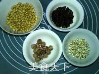 红豆薏米莲子豆浆的做法步骤：1